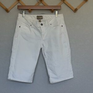 Paige Low Waisted White Denim Bermuda Shorts Size 28